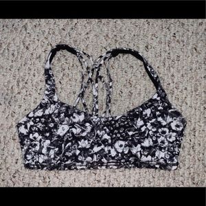 lululemon sports bra size 4